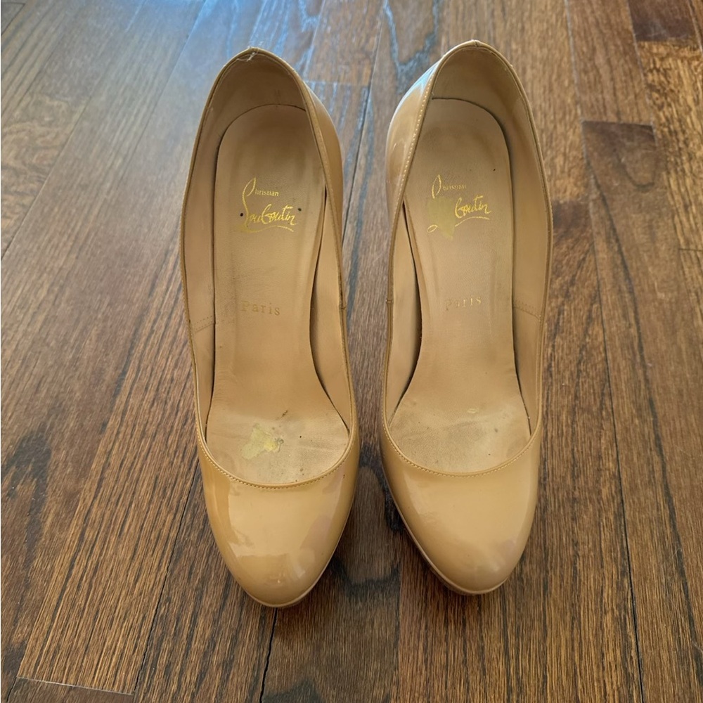 Christian Louboutin Beige Heels